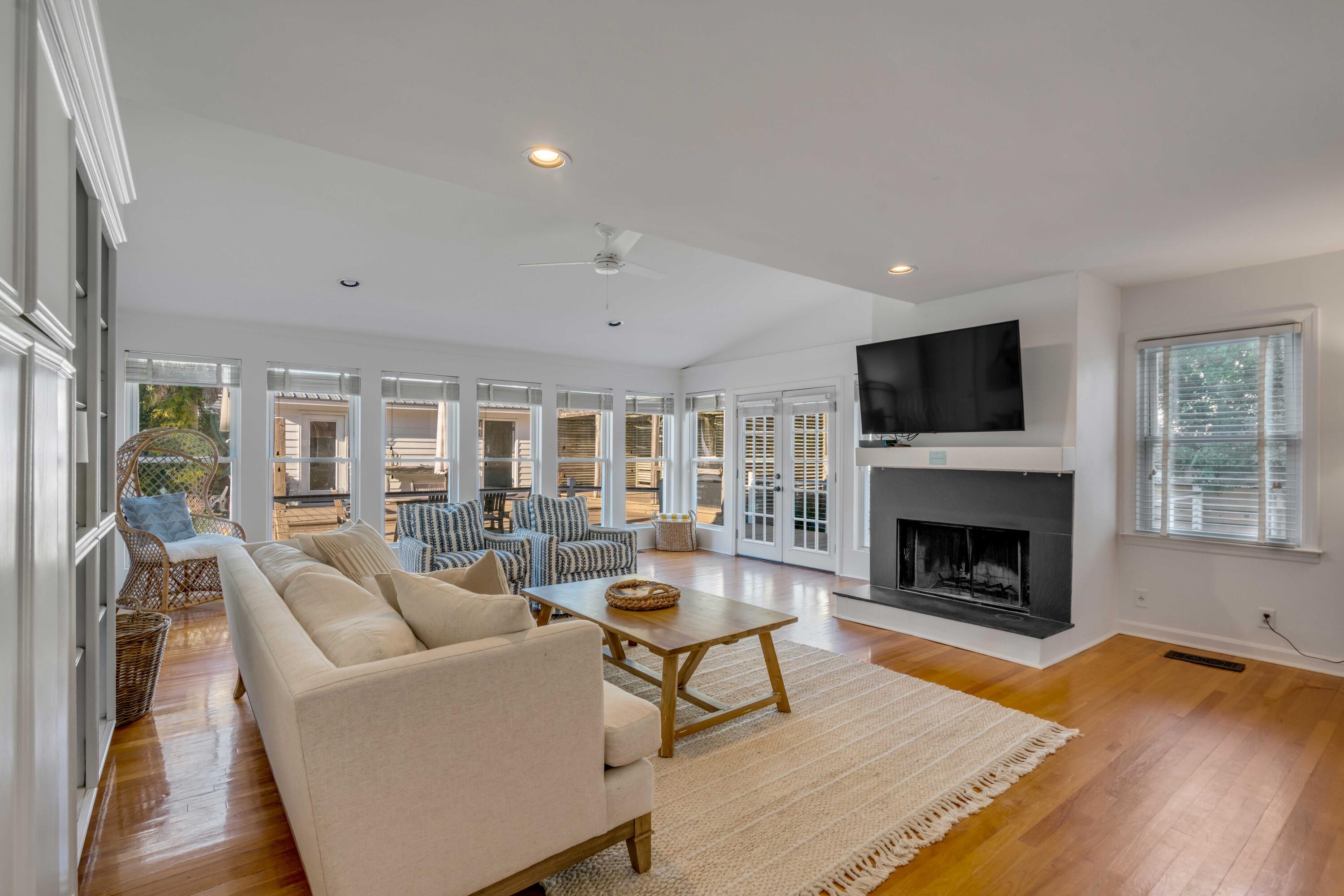 2201 Palm Boulevard Isle of Palms, SC 29451 - Photo 18 of 52 2201 Palm Blvd