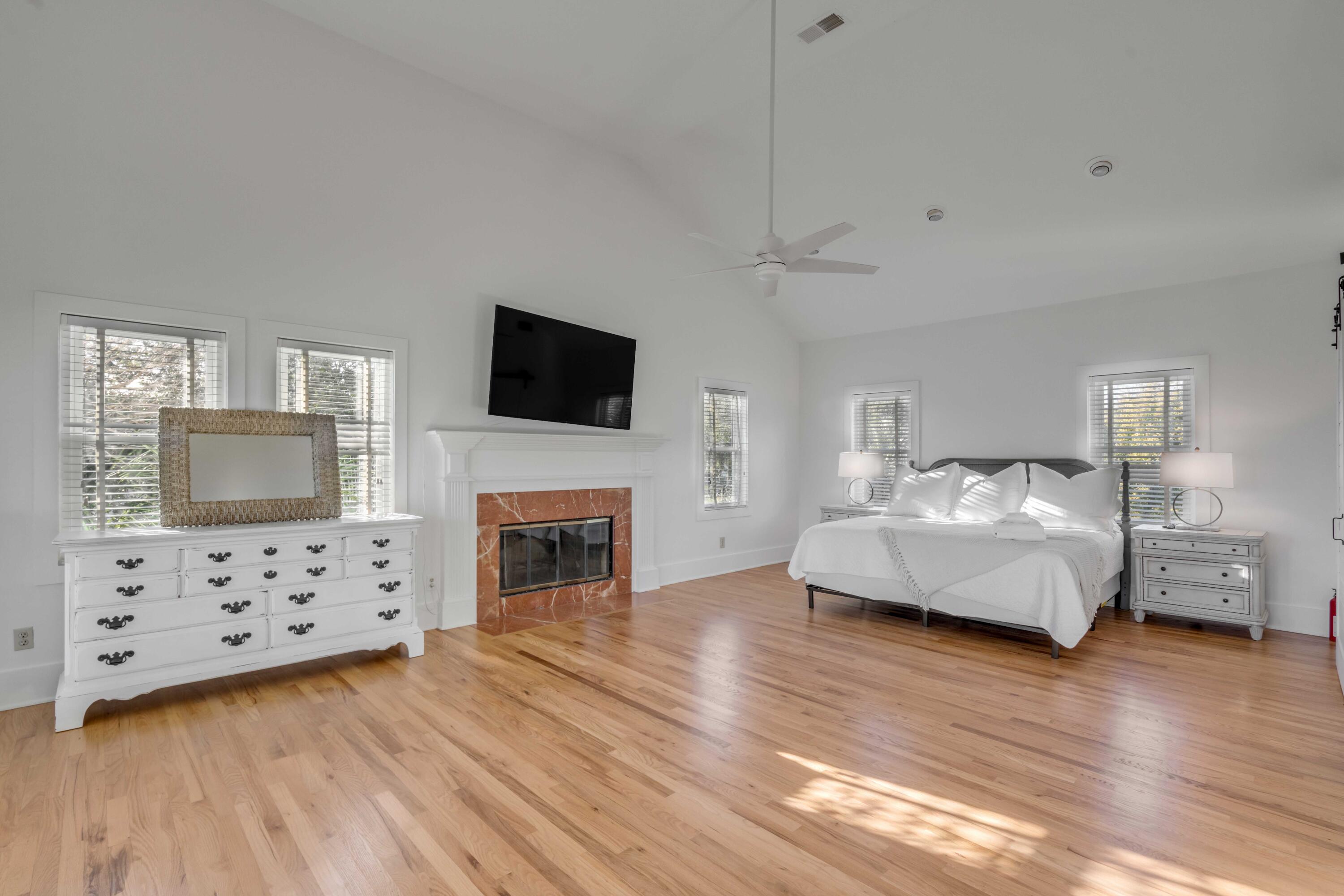 2201 Palm Boulevard Isle of Palms, SC 29451 - Photo 30 of 52 Primary Bedroom