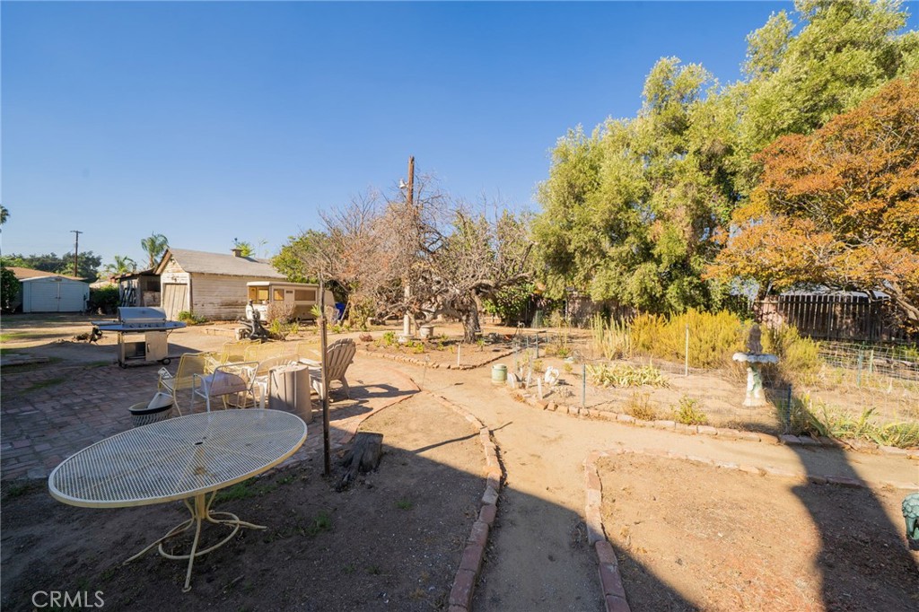 698 Terrace Road San Bernardino, CA 92410 - Photo 25 of 57