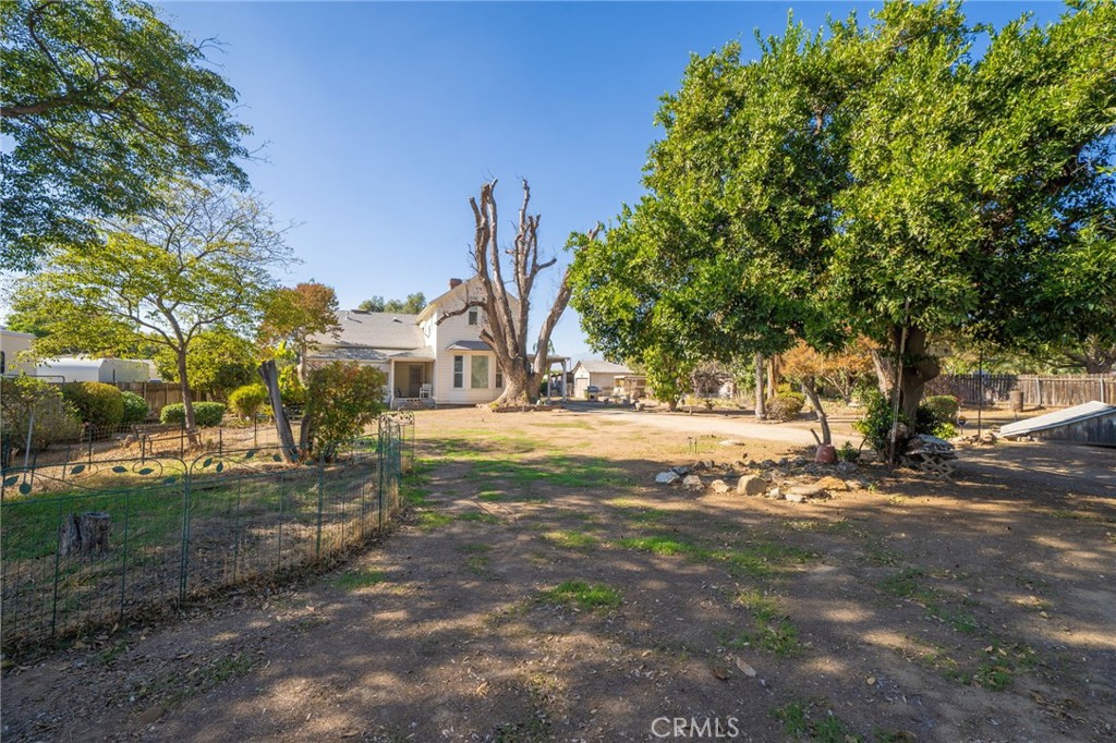 698 Terrace Road San Bernardino, CA 92410 - Photo 5 of 57