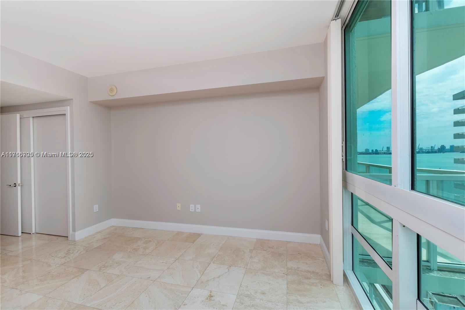 218 Southeast 14th Street, Unit 1203 Miami, FL 33131 - Photo 12 of 22