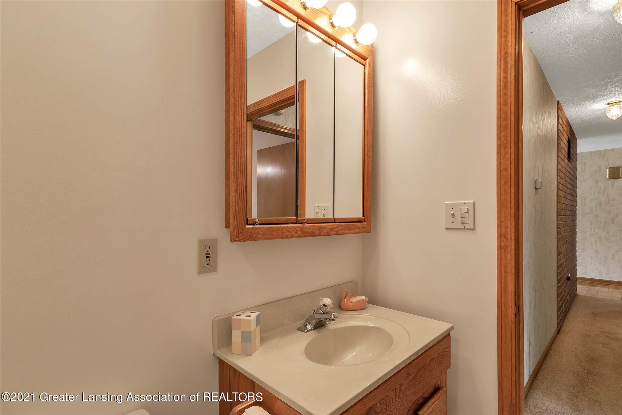 2747 South Edgar Road Mason, MI 48854 - Photo 31 of 72 31-2747 S Edgar Rd-WindowStill-Real-Esta