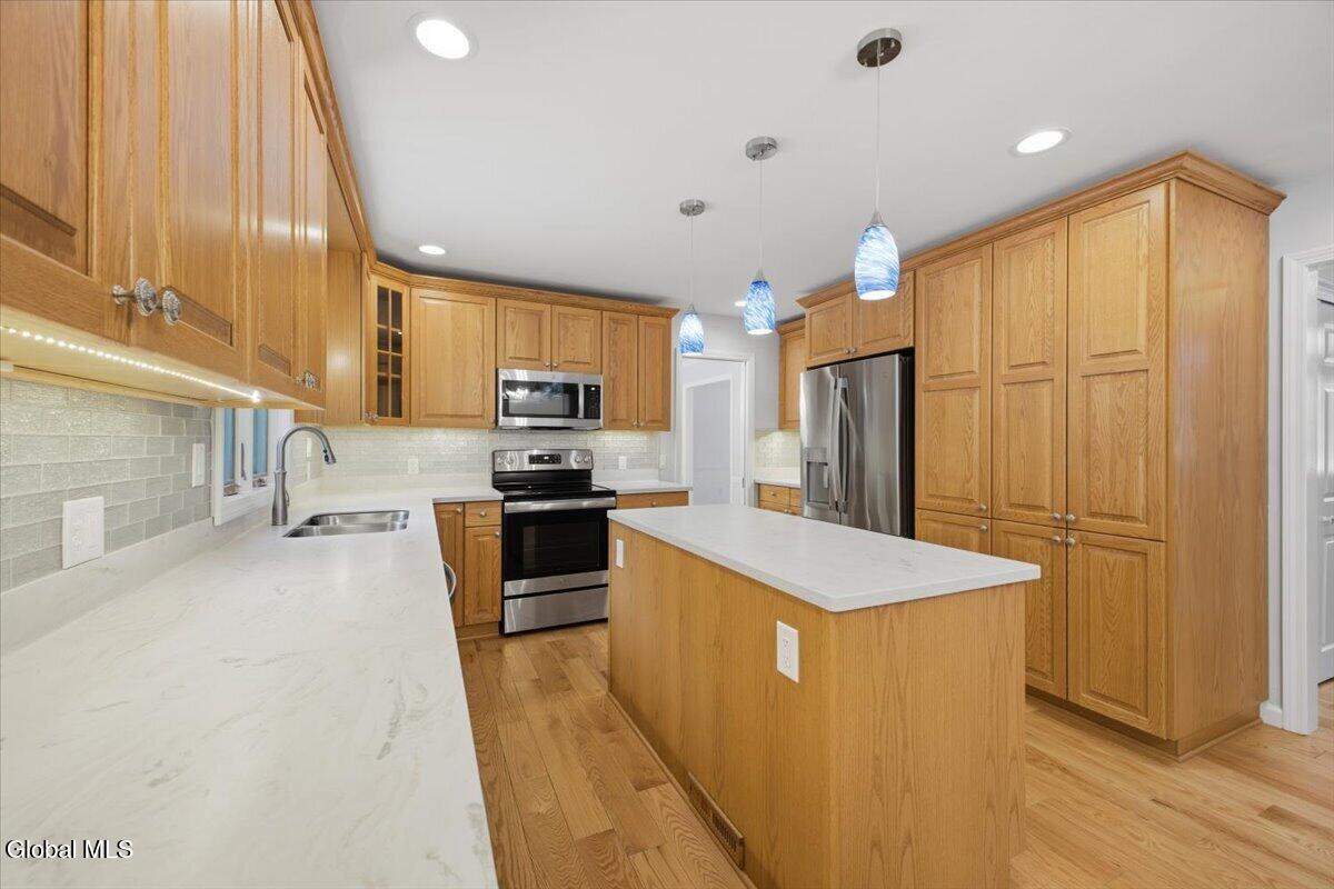 23 Revere Road Queensbury, NY 12804 - Photo 4 of 85 025-IMG_7033