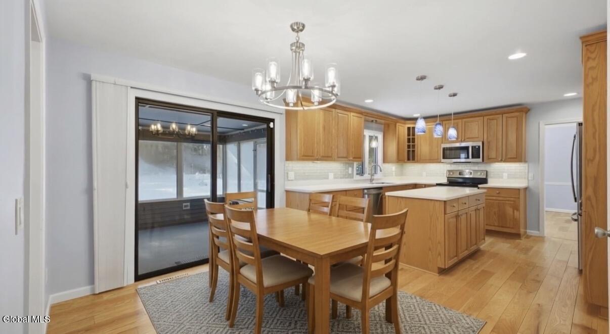 23 Revere Road Queensbury, NY 12804 - Photo 6 of 85 IMG_7221