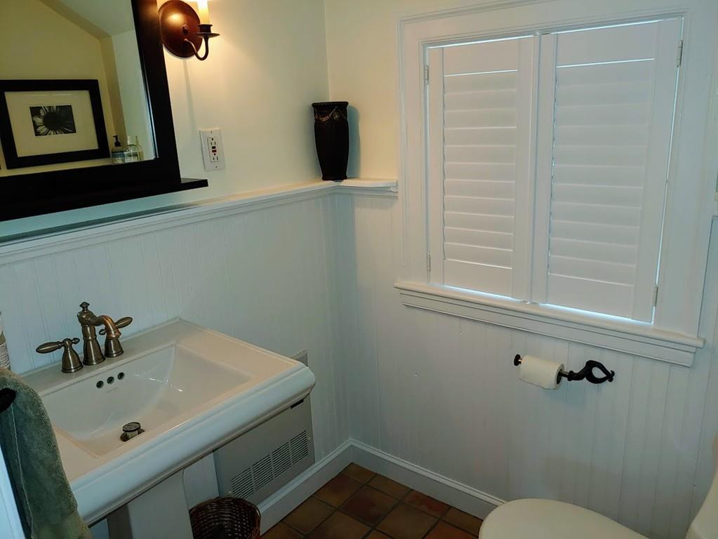 32 Hurlcroft Road Milton, MA 02186 - Photo 8 of 35 Gallery Image 8