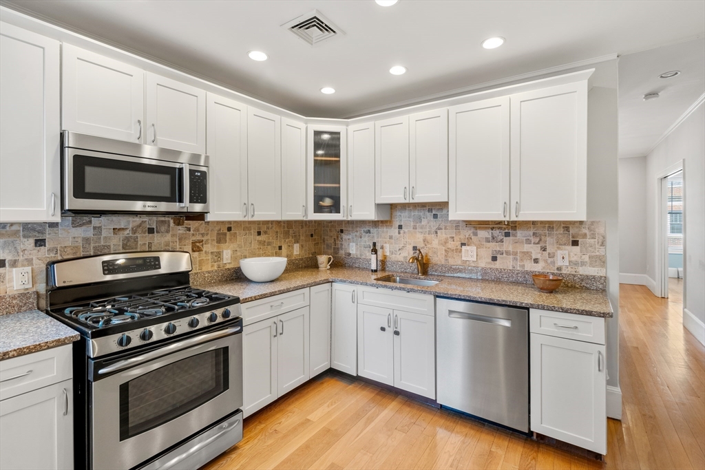 88 Pleasant Street, Unit 3 Brookline, MA 02446 - Photo 5 of 19