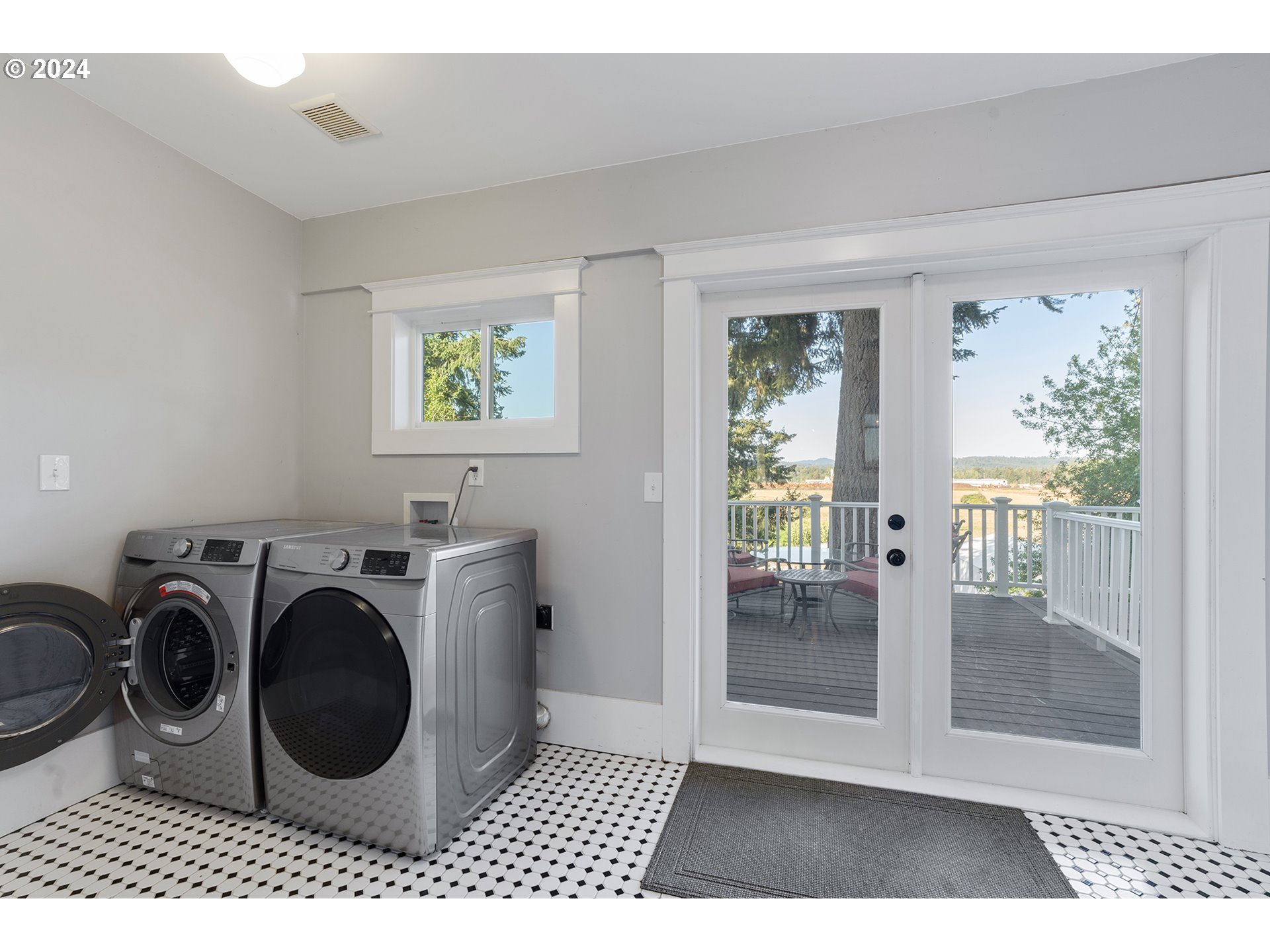 15011 South Vaughan Road Molalla, OR 97038 - Photo 15 of 48
