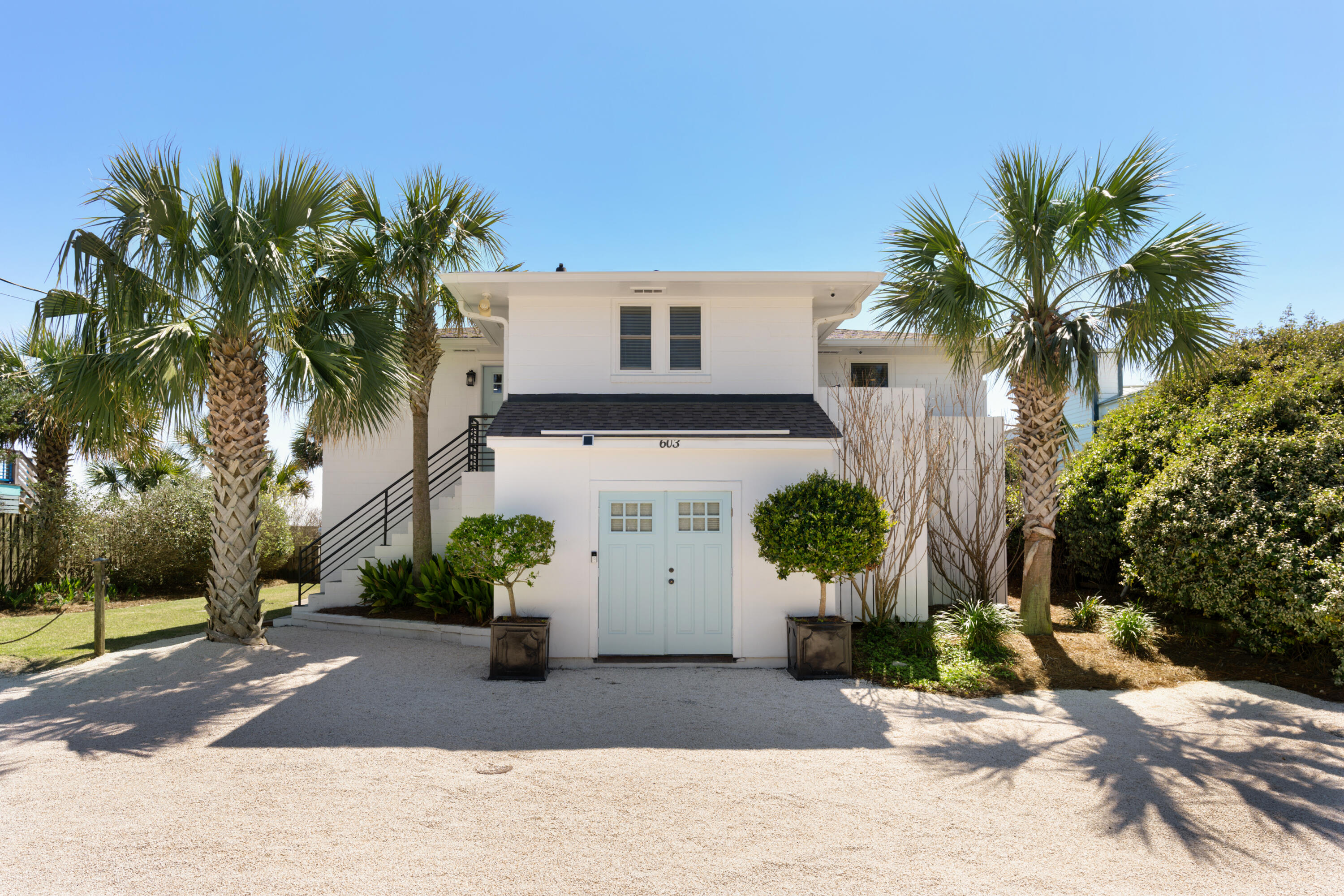 603 East Arctic Avenue Folly Beach, SC 29439 - Photo 11 of 80 603EastArcticAve-KeenEyeMarketing-004