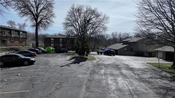 $2,450,000 | 8627 Countryshire Lane, Kansas City, MO 64138