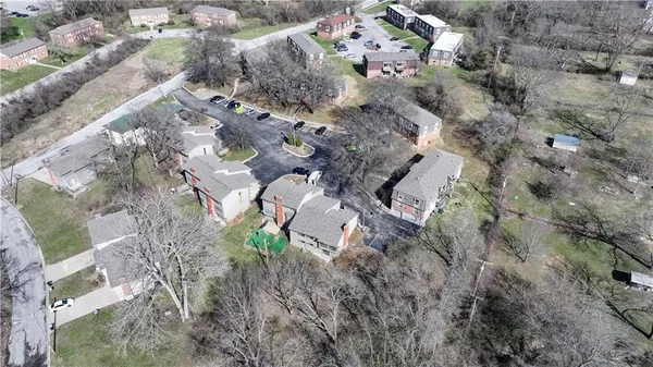 $2,450,000 | 8627 Countryshire Lane, Kansas City, MO 64138