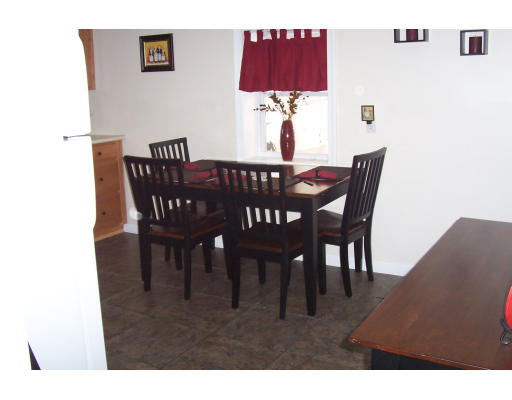 79 Appleton Road Auburn, MA 01501 - Photo 7 of 15 Gallery Image 7