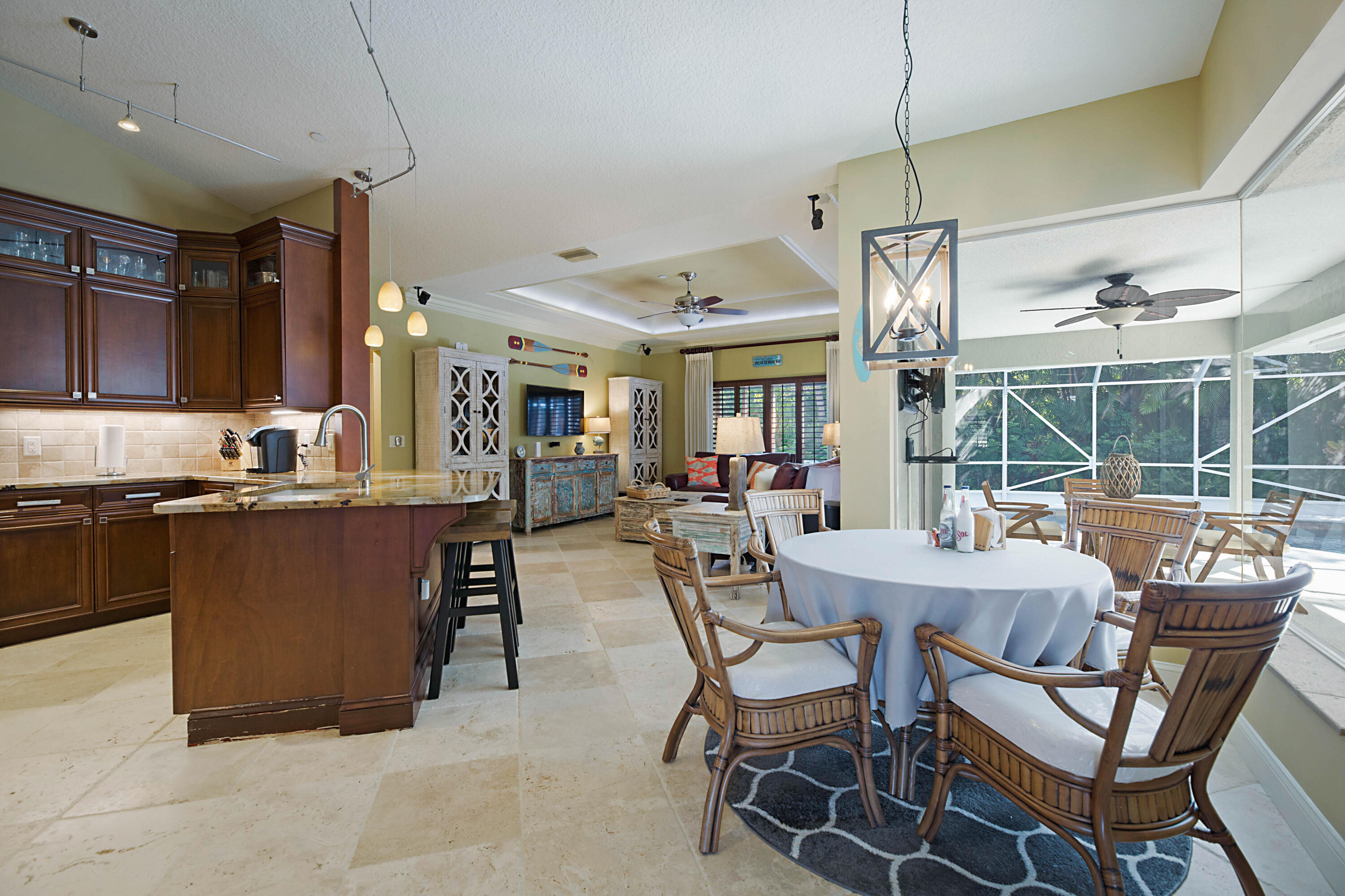 231 Longshore Drive Jupiter, FL 33458 - Photo 12 of 39 Kitchen