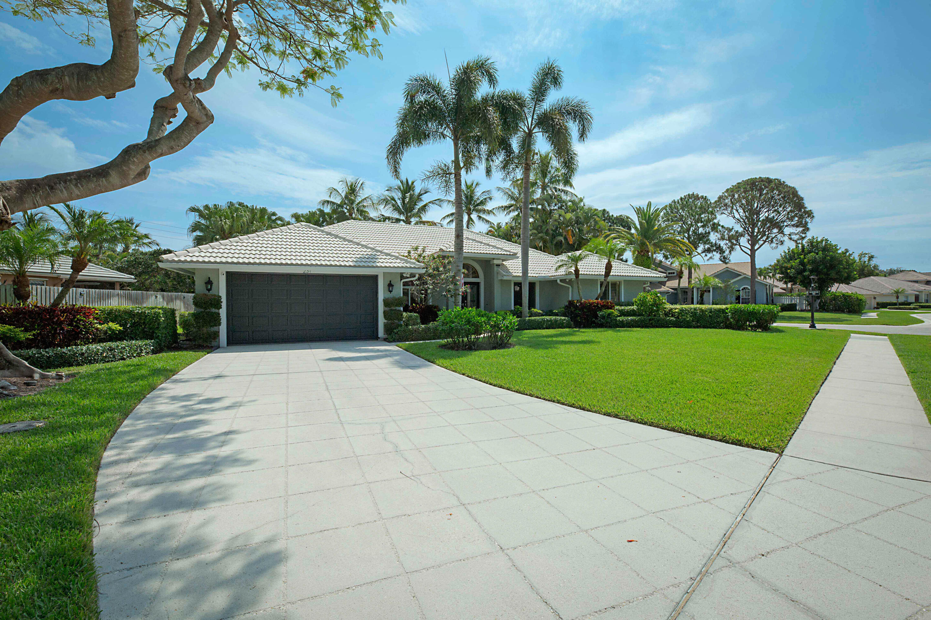 231 Longshore Drive Jupiter, FL 33458 - Photo 2 of 39 Front Elevation
