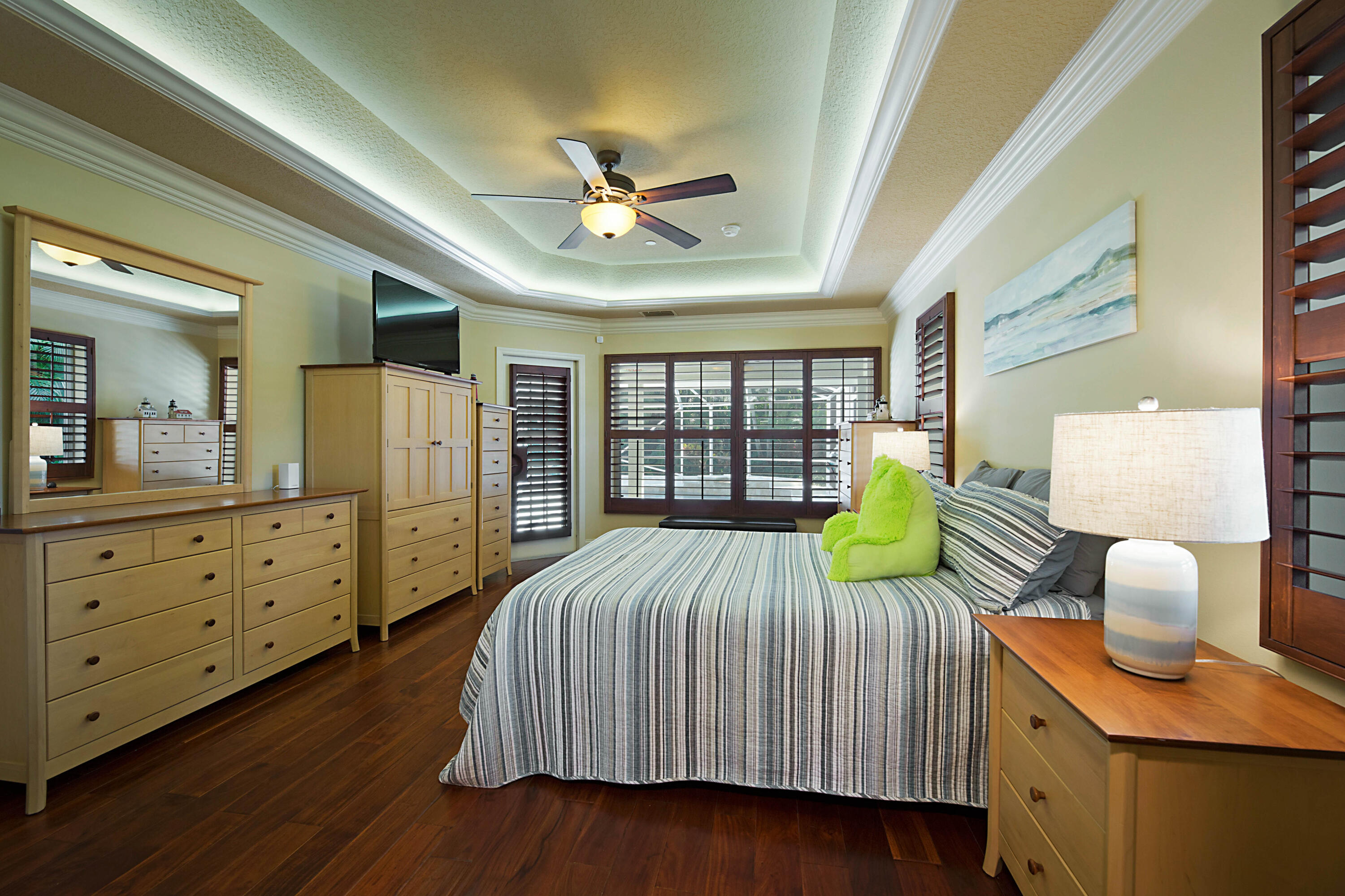 231 Longshore Drive Jupiter, FL 33458 - Photo 23 of 39 Primary Bedroom