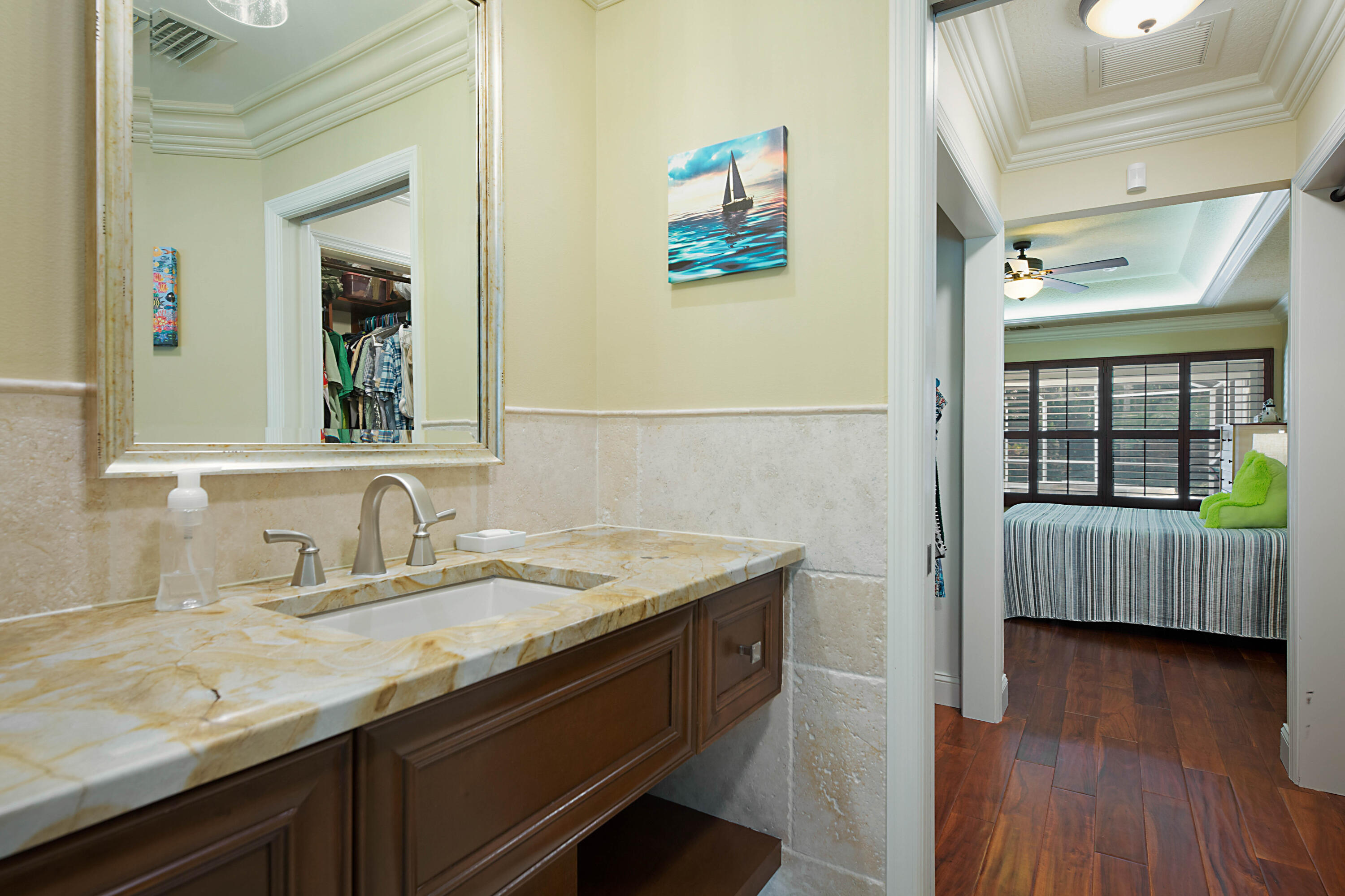 231 Longshore Drive Jupiter, FL 33458 - Photo 26 of 39 Primary Bathroom