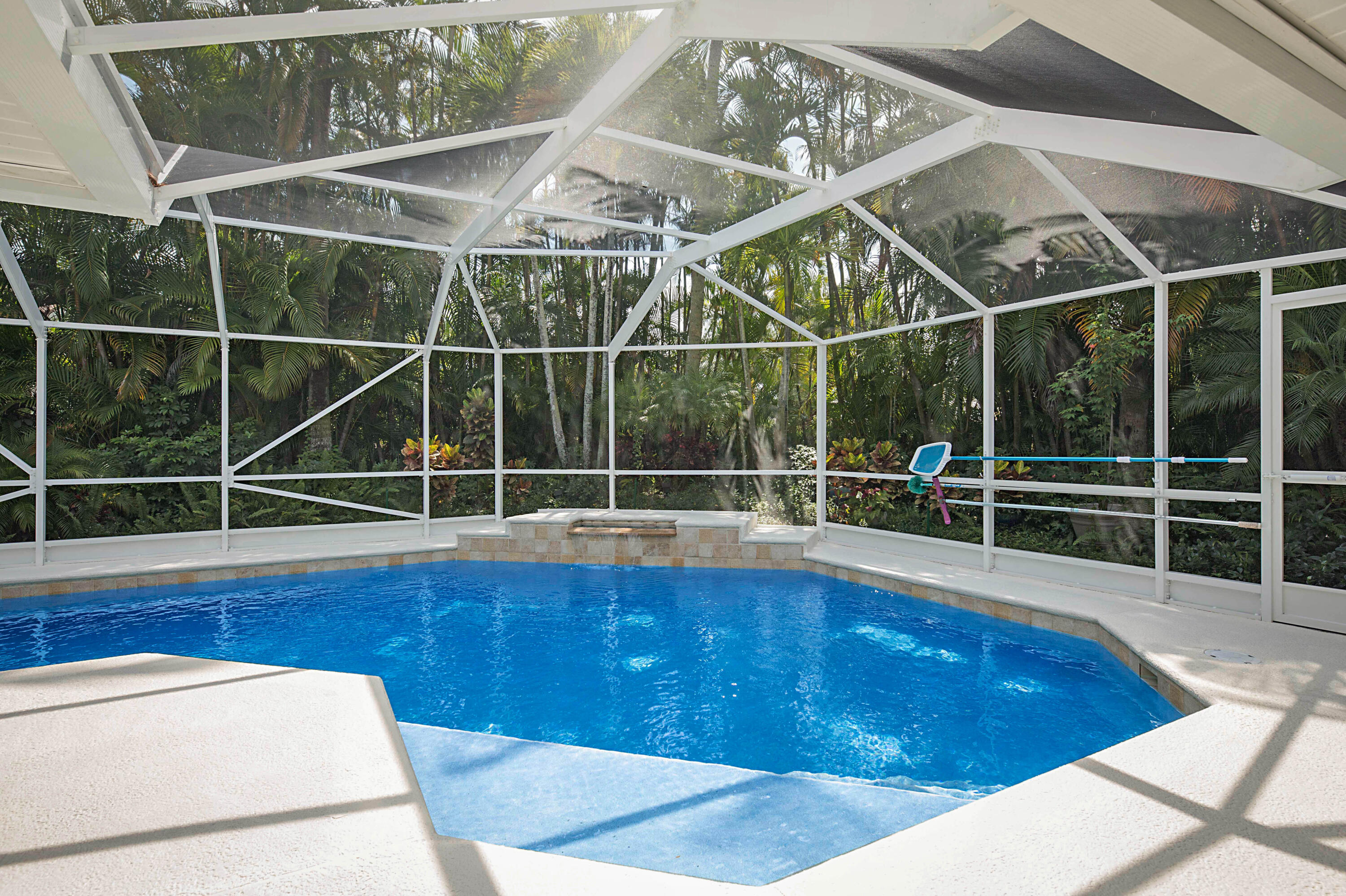 231 Longshore Drive Jupiter, FL 33458 - Photo 33 of 39 Pool