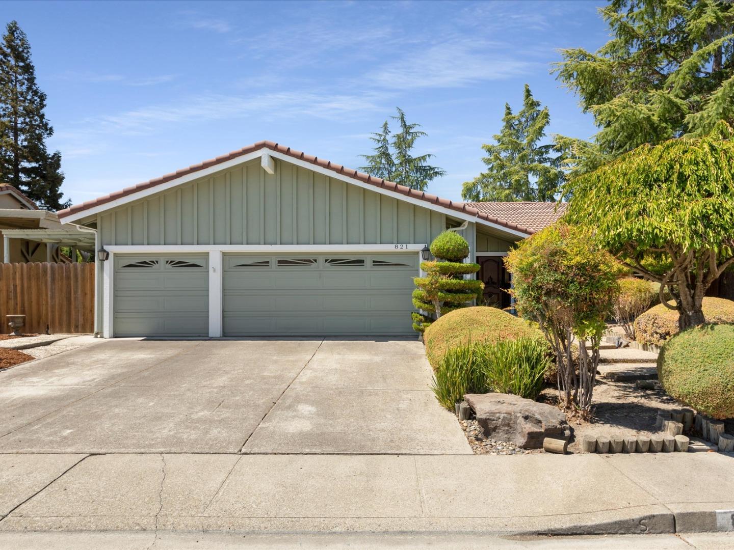 821 Pinehurst Place San Ramon, CA 94583 - Photo 2 of 26 a house view with a outdoor space