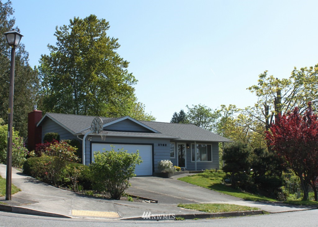 2702 Shattuck Court South Renton, WA 98055 - Photo 1 of 25
