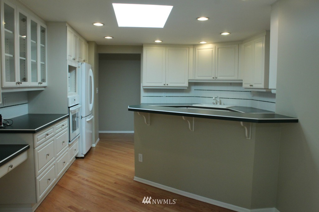 2702 Shattuck Court South Renton, WA 98055 - Photo 12 of 25