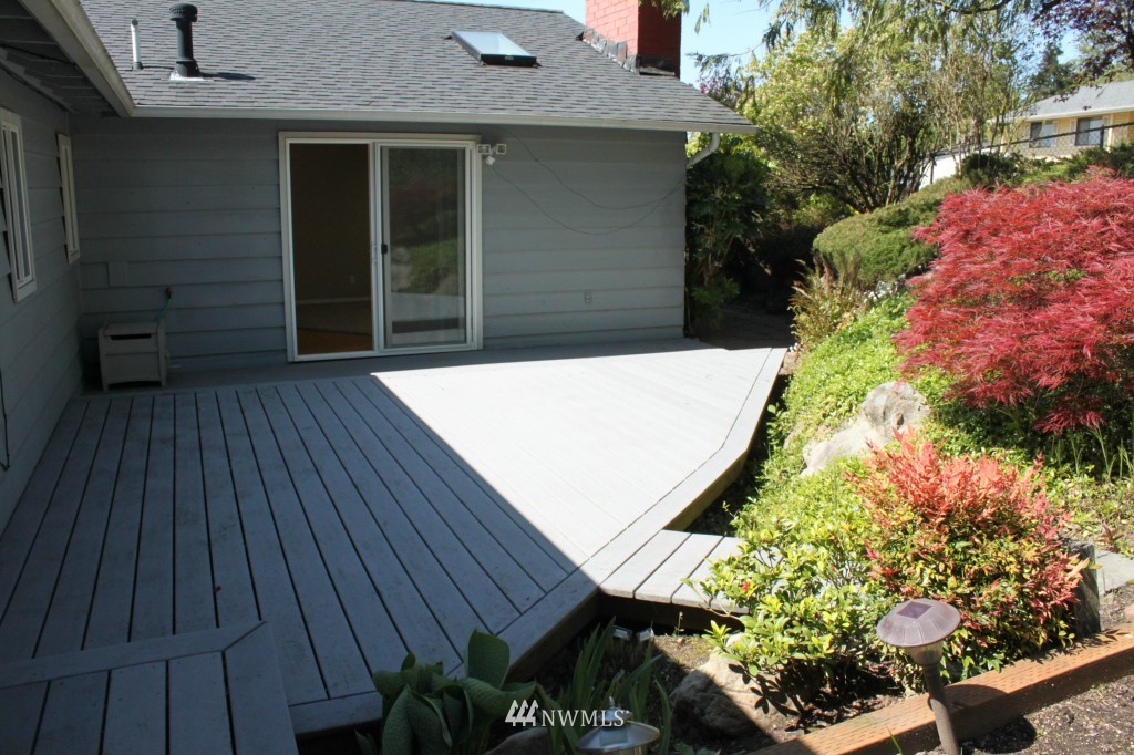 2702 Shattuck Court South Renton, WA 98055 - Photo 9 of 25