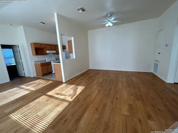 $1,195 | 14535 Clovelly Wood, San Antonio, TX 78233