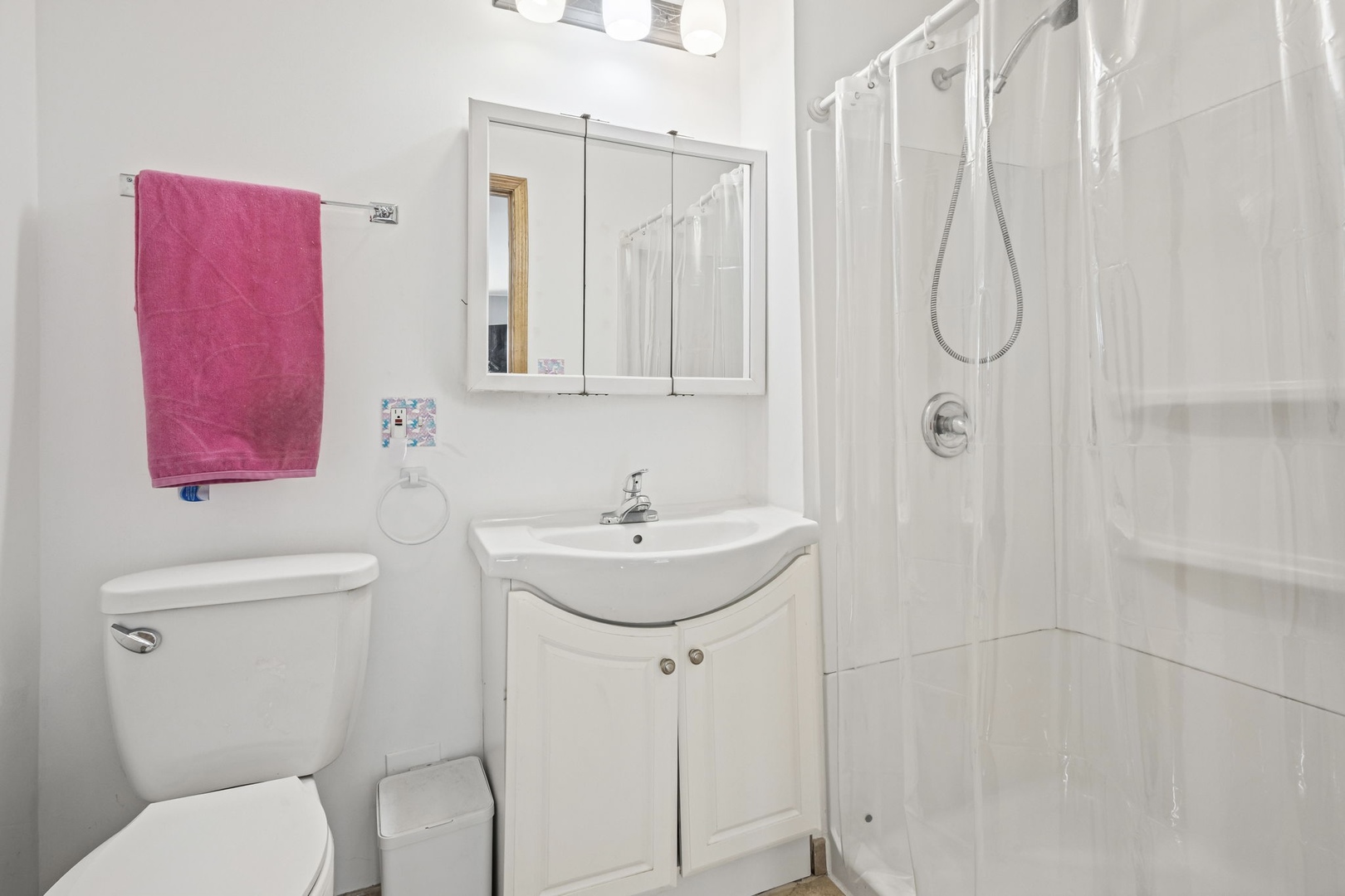 5901 108th Place Chicago Ridge, IL 60415 - Photo 15 of 15 a bathroom with a sink a toilet and shower