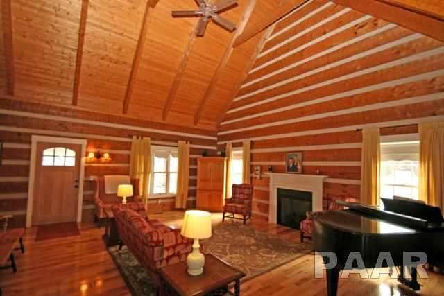 1087 Upper Spring Bay Road East Peoria, IL 61611 - Photo 2 of 21 Gallery Image 2