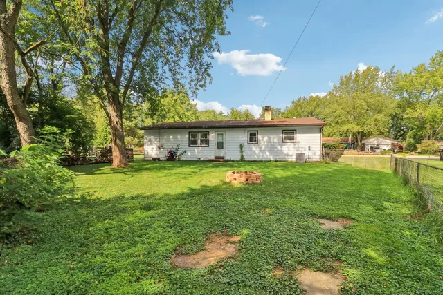 $245,000 | 2610 Killarney Drive, Cary, IL 60013