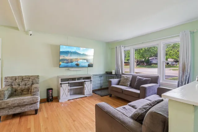 $245,000 | 2610 Killarney Drive, Cary, IL 60013