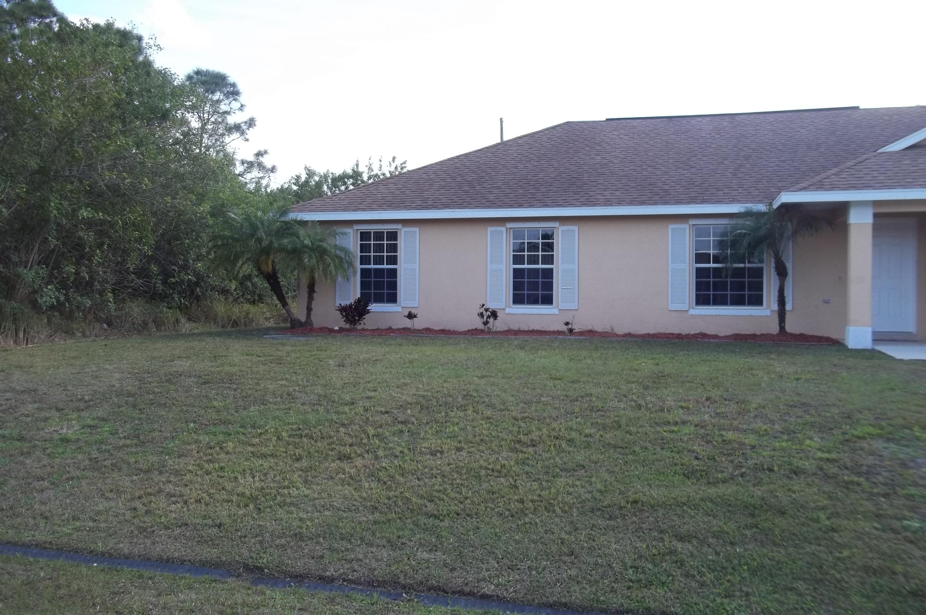 2680 Southwest Fair Isle Road Port St. Lucie, FL 34987 - Photo 6 of 25 101_4750