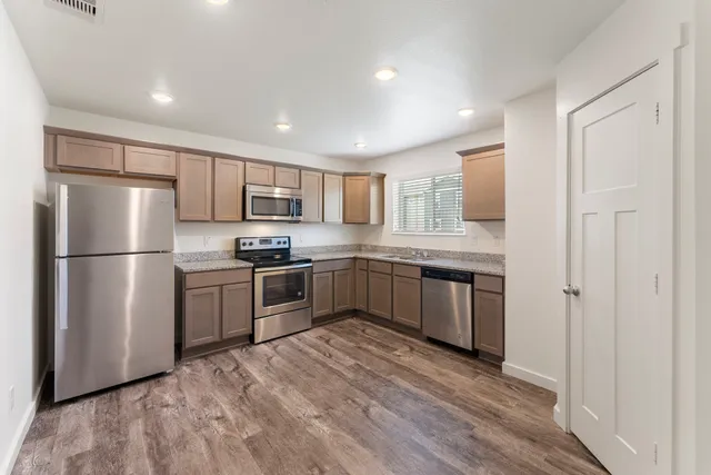 $775,000 | 21155 Gosling Road, Unit 22AD, Spring, TX 77388