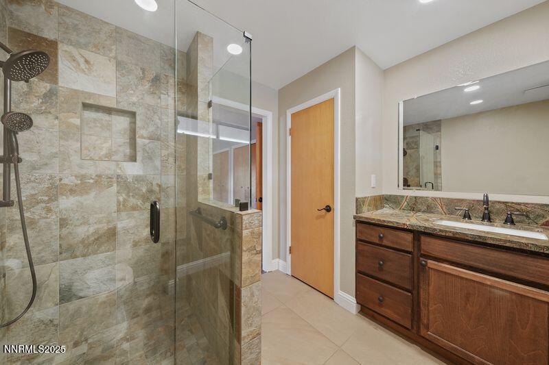 3533 East Hidden Valley Drive Reno, NV 89502 - Photo 25 of 35 3533 E Hidden Valley - master bedroom si