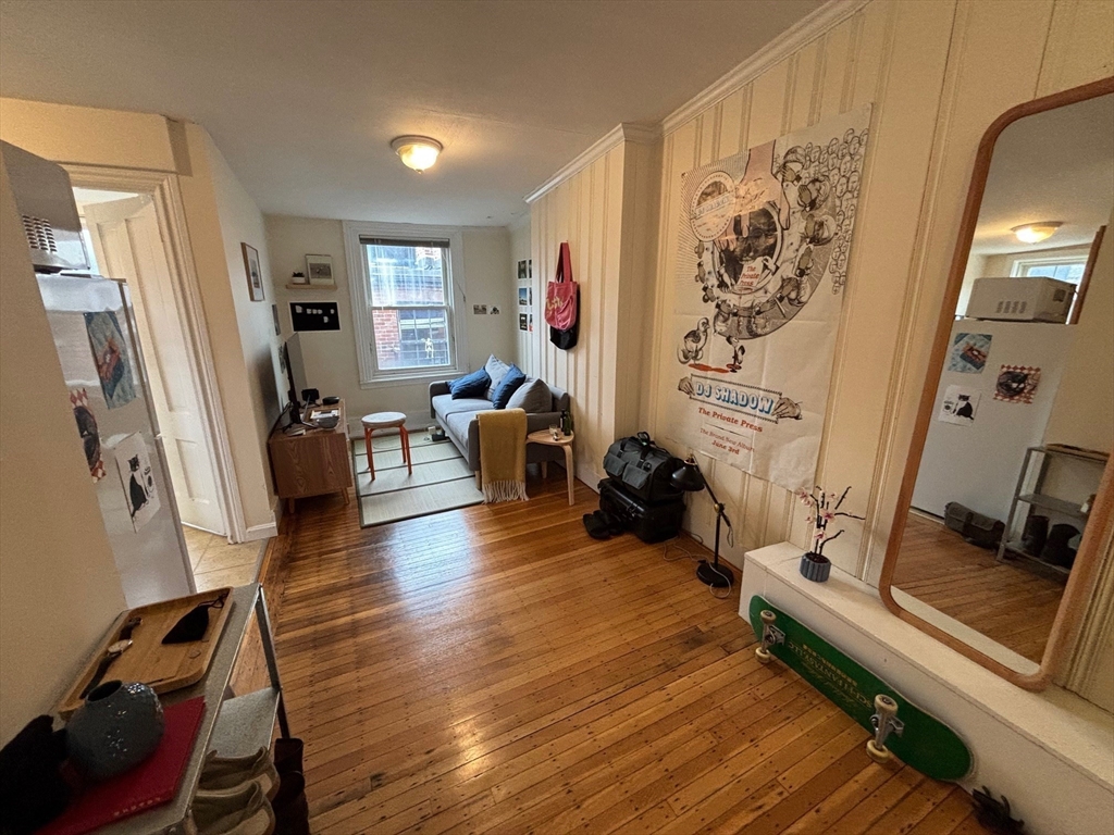 41 South Russell Street, Unit 4 Boston, MA 02114 - Photo 4 of 13