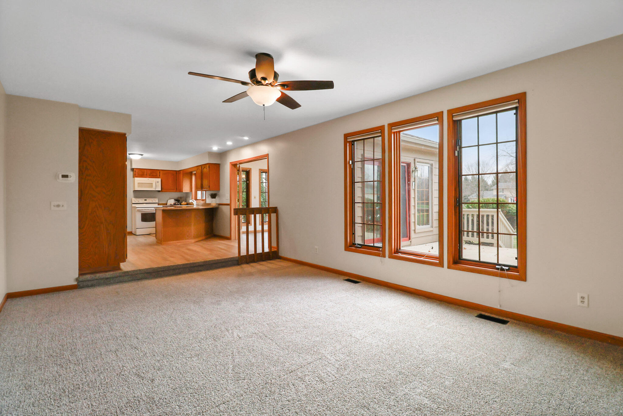 3801 Ridgewood Court Valparaiso, IN 46383 - Photo 12 of 32 2048x1369