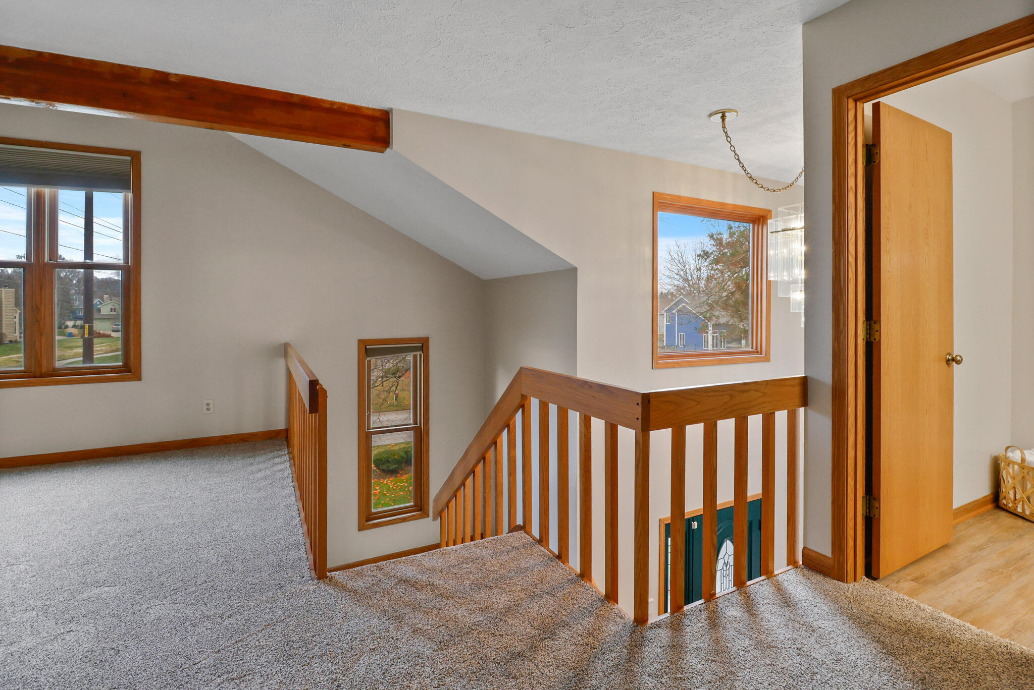 3801 Ridgewood Court Valparaiso, IN 46383 - Photo 19 of 32 2048x1368