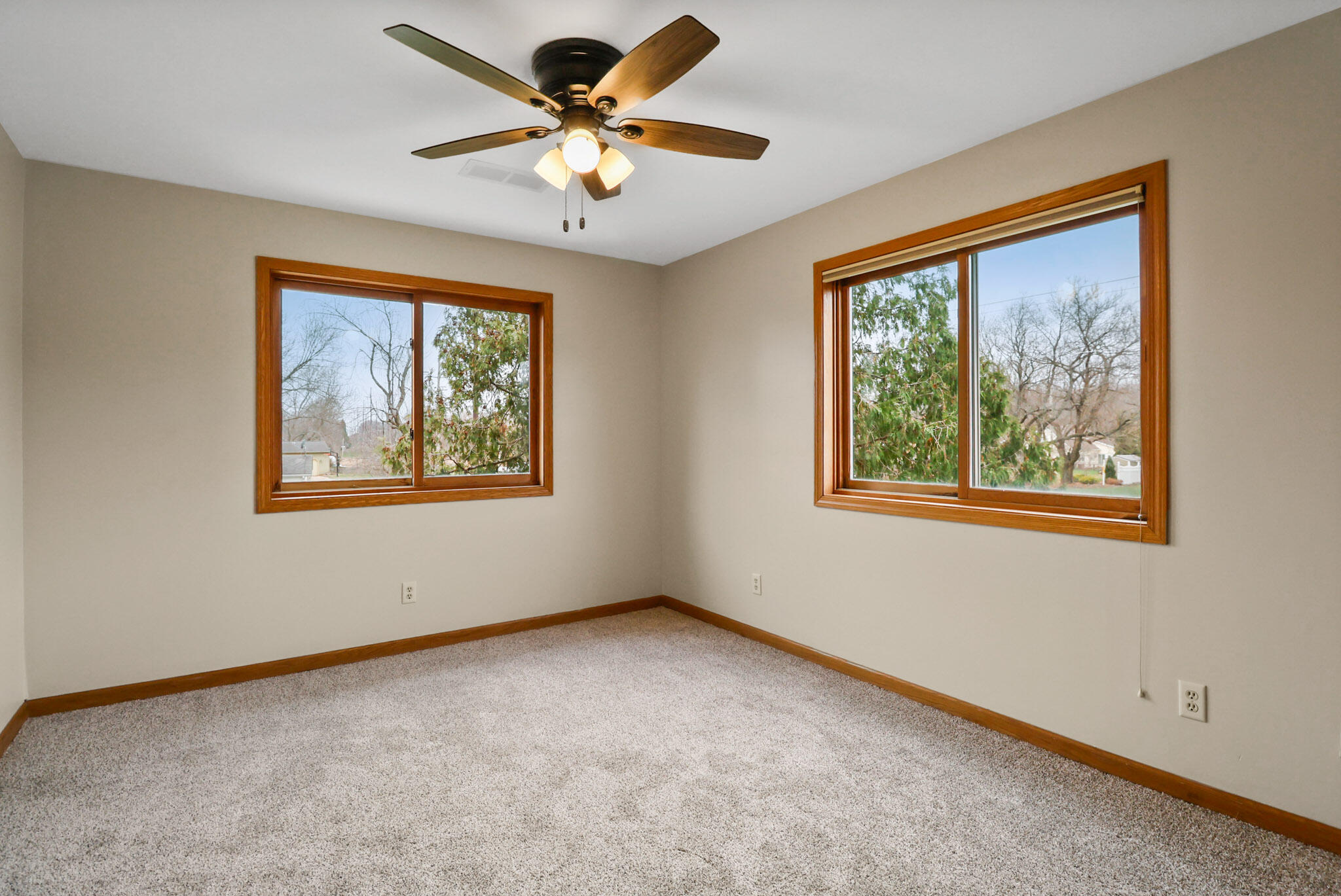 3801 Ridgewood Court Valparaiso, IN 46383 - Photo 26 of 32 2048x1369