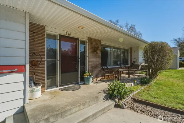 $399,000 | 310 West 5th Street, Waitsburg, WA 99361
