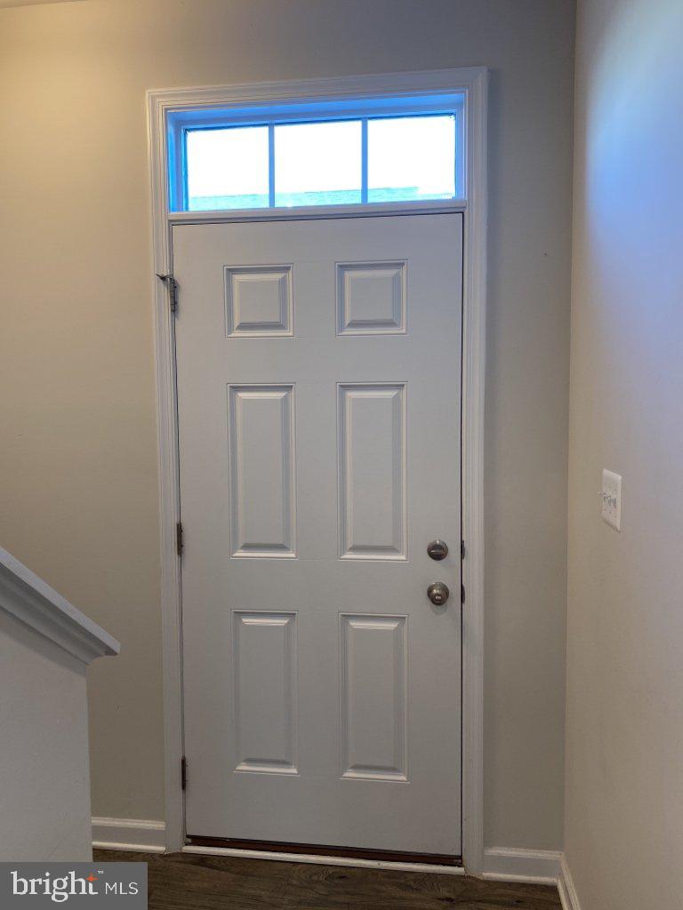 531 View Point Way Fredericksburg, VA 22405 - Photo 2 of 36 Inviting entrance with natural light.