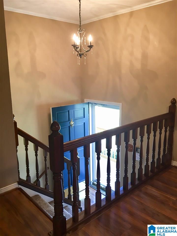 811 Country View Drive Northeast Birmingham, AL 35215 - Photo 5 of 49