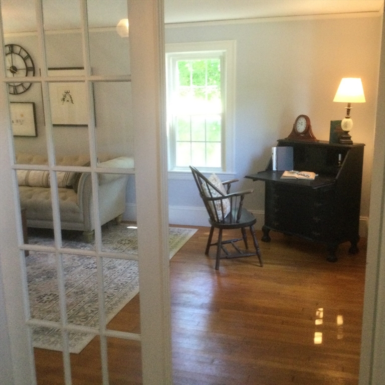 114 Chestnut Street Andover, MA 01810 - Photo 6 of 42