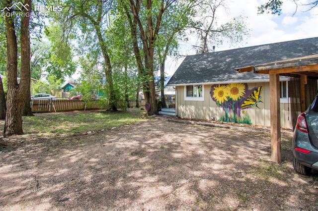 46 Sunflower Road Colorado Springs, CO 80907 - Photo 4 of 35 View of yard