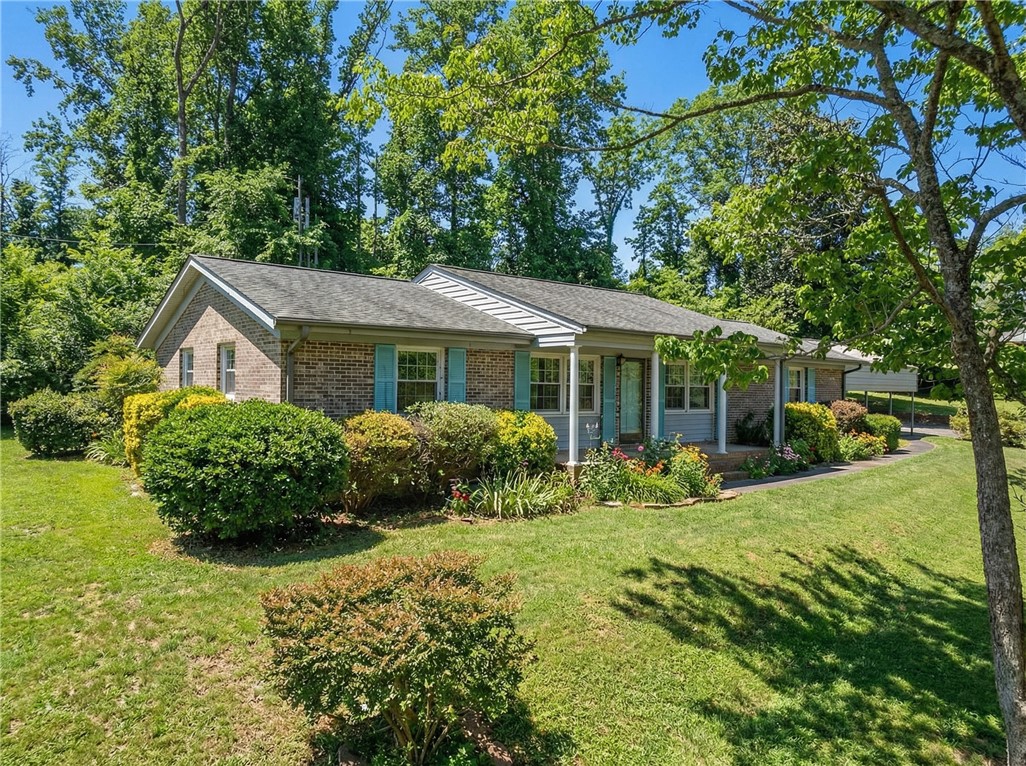 460 Carrol Lane Pickens, SC 29671 - Photo 2 of 40