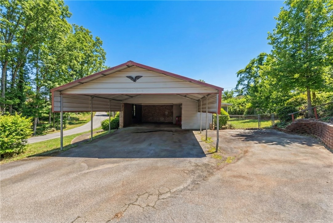 460 Carrol Lane Pickens, SC 29671 - Photo 4 of 40