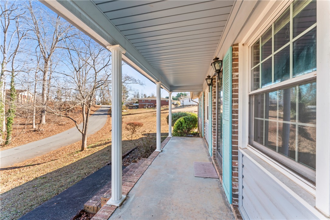 460 Carrol Lane Pickens, SC 29671 - Photo 8 of 40