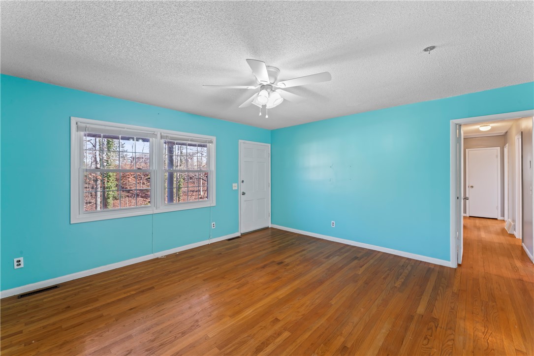 460 Carrol Lane Pickens, SC 29671 - Photo 10 of 40