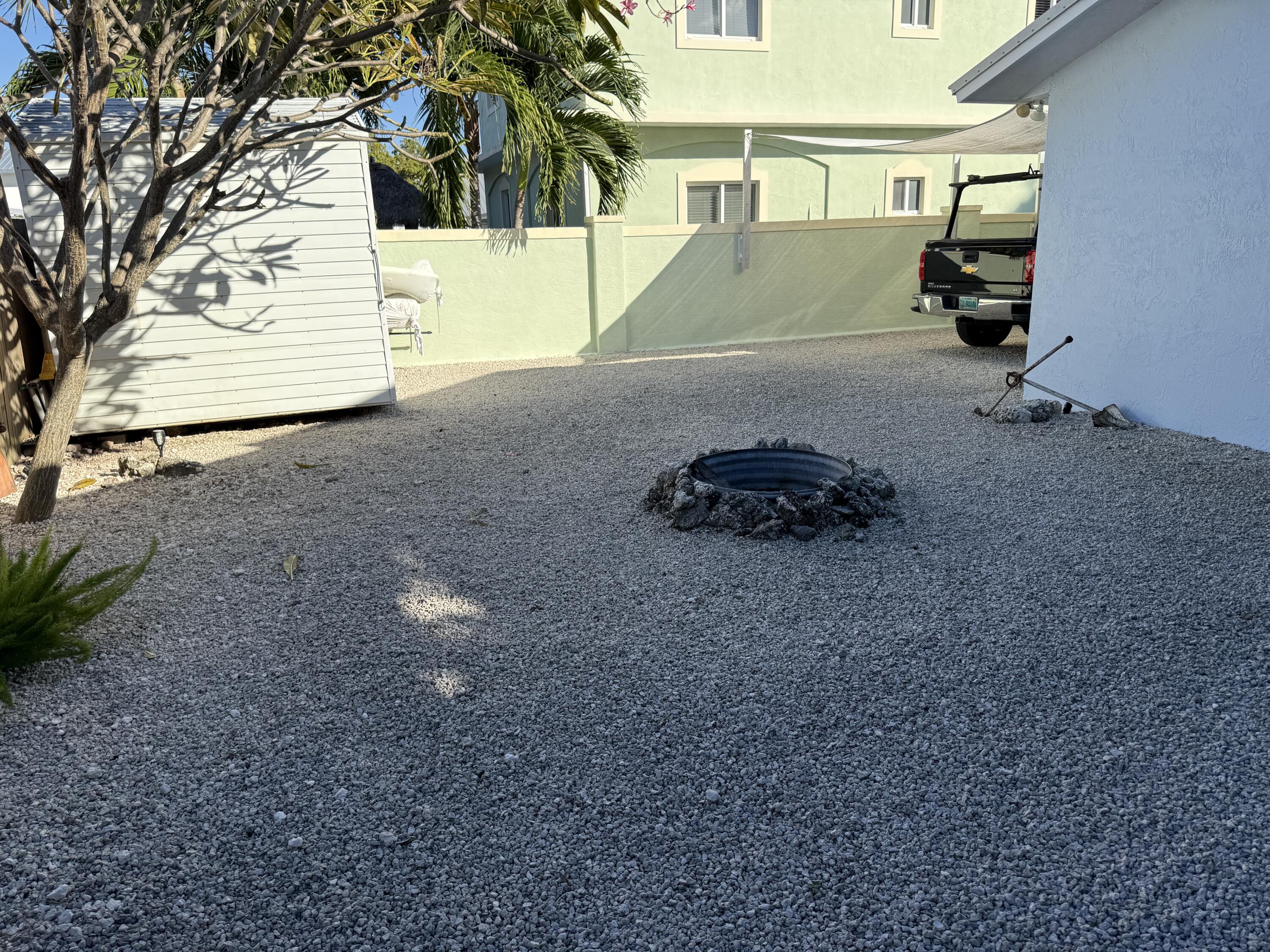 8 North End Road Key Largo, FL 33037 - Photo 14 of 16 a view of a backyard