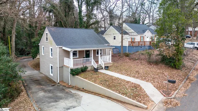 $214,900 | 137 South Cleveland Park Drive, Spartanburg, SC 29303