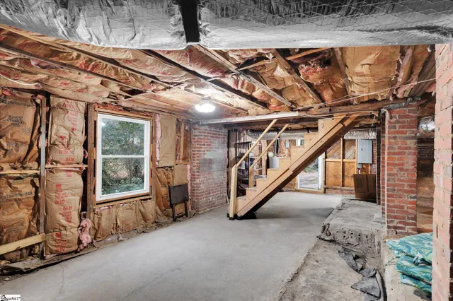 $214,900 | 137 South Cleveland Park Drive, Spartanburg, SC 29303