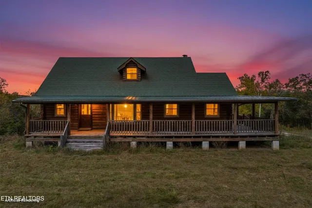 $749,000 | 210 Robert Smith Lane, Tazewell, TN 37879