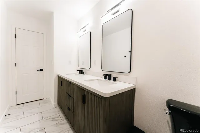 $750,000 | 19066 East Berry Drive, Aurora, CO 80015